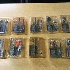 JM20823S)ドラゴンクエスト レジェンドアイテムズギャラリー  メタルキングの装備編 ボックス10個入り 中古品【取りに来られる方限定】の画像