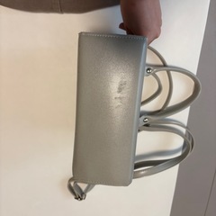 グレー　ショルダーバック　の画像