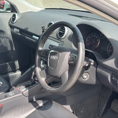 アウディ　a3スポーツバック　TFSI 黒レザー　サンルーフの画像