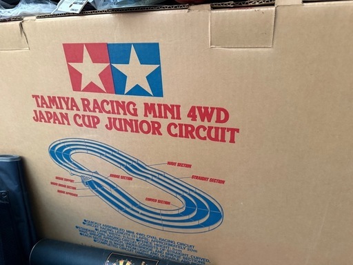 決まりました　　　
ミニ四駆コース　JCJC セット　引退品