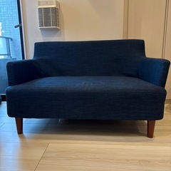 ネイビー　　ソファの画像
