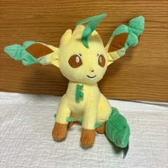 ポケモン　ぬいぐるみ　リーフィア、メッソンの画像