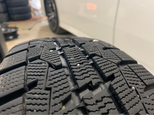 スイフト外し　175/65R15 21年製スタッドレス　ホイール付き4本セット