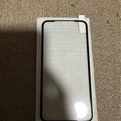 iPhone11手帳ケース２つ、ガラスフィルム１枚の画像