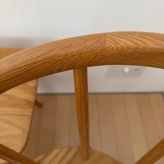 オーク材アームチェアx2、バンチの画像