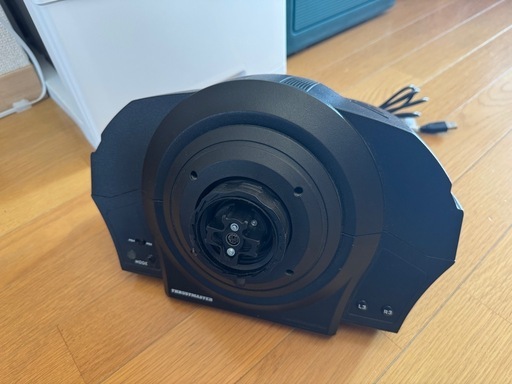 THRUSTMASTER T300RSレーシングホイール、T3PA PRO ペダル 