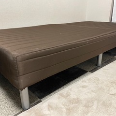 ベッドの画像