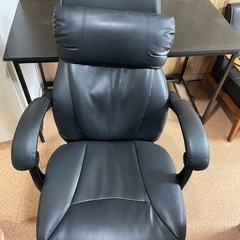 机と椅子のセット（単体でも可）
の画像