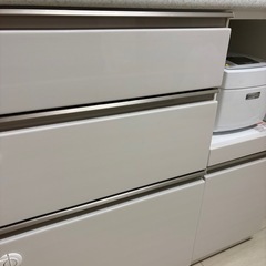 ニトリの食器棚の画像