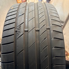 クムホ エクスタ ps71   255/35zr18の画像