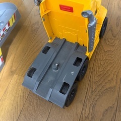 車のおもちゃ　レッカー車の画像