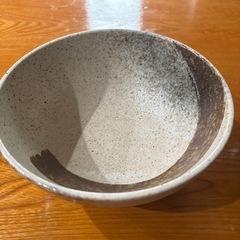 どんぶりやうどんなど食器の画像