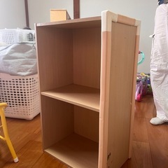 小さな食器棚。の画像