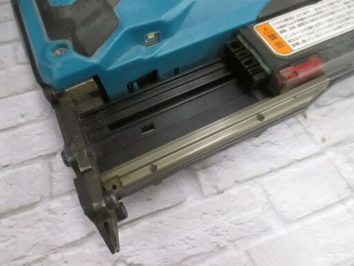 マキタ makita PT353D ピンタッカ 中古品 本体のみ 18Ｖ 15/18/25/30/35mm　【ハンズクラフト宜野湾店】