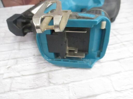マキタ makita PT353D ピンタッカ 中古品 本体のみ 18Ｖ 15/18/25/30/35mm　【ハンズクラフト宜野湾店】