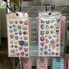 シール各1 ¥300(税込み)の画像