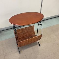 【府中市再生家具】No.414 マガジンラックサイドテーブルの画像