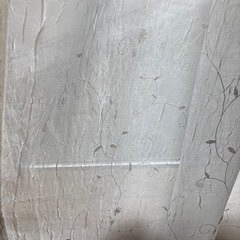 カーテンの画像