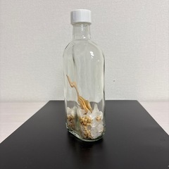 オリジナルカクテル作り　ガラス瓶の画像