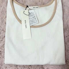 トップス　カットソー　新品の画像