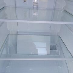 新生活応援セール！札幌市近郊の方限定！送料無料！冷蔵庫 シャープ SJ-D14B-S 137Lの画像