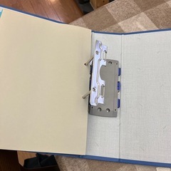 【美品・8冊セット】A4パイプ式ファイル（両開きタイプ）まとめ売りの画像