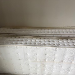 ベッド(クイーン)
の画像