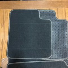 普通乗用車用　フロアマットの画像