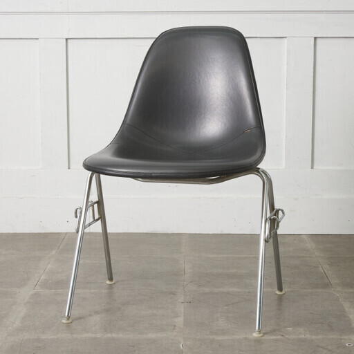 【発送の場合は即購入不可】 Herman Miller イームズ サイドシェルチェア ヴィンテージ スタッキングベース FRP Eames 椅子 ハーマンミラー ビンテージ 名作 97498