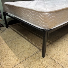 ニトリ シングルベッド アイアンフレーム マットレスデイの画像