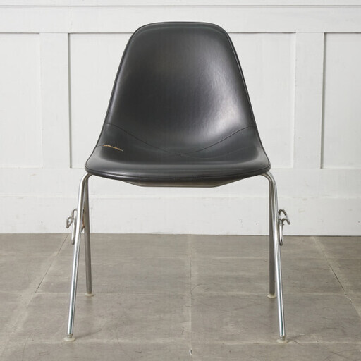 【発送の場合は即購入不可】 Herman Miller イームズ サイドシェルチェア ヴィンテージ スタッキングベース FRP Eames 椅子 ハーマンミラー ビンテージ 名作 97524