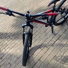 【東京蒲田】マウンテンバイク 27.5インチ 前サスペンション 油圧ディスクブレーキ　ギア3×9　ROCKY MOUNTAINの画像