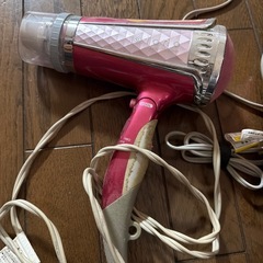 コテとドライヤーの画像