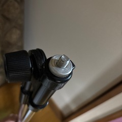差し上げます 高さのある三脚の画像