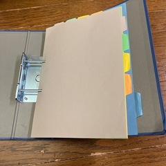 A4サイズのパイプ式ファイル4冊セットの画像