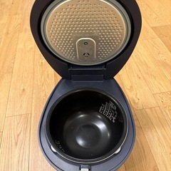 アイリスオーヤマ　炊飯器（5合炊き）の画像