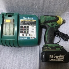 マキタ18vインパクトTD146DX2中古品オリジナルハウジング、充電器、バッテリー、セットの画像