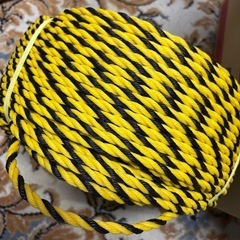 トラロープ 標識ロープ 9mm × 100m 工事 駐車場 立入禁止 境界線の画像