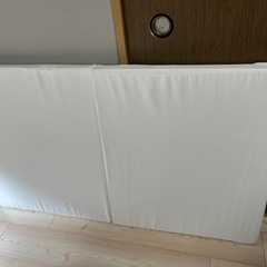 ベビーベッドの画像