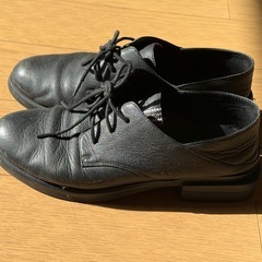 ブラック レザーシューズ ローヒール　23.5cmの画像