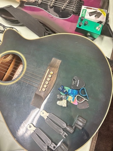 ギター3本セット（エレキ2本・エレアコ1本）＋Ibanezアンプ・メンテナンス用品多数 数量限定 2000円OFF】 Gio Ibanez GRX70QA エレキギター初心者14点