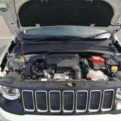 JEEP レネゲード　ロンジチュード　純正タッチパネルディスプレイ　バックカメラ　クルーズコントロール　ETC　ブラインドスポットモニター　ルーフレール　プッシュスタート　純正16インチAW　スマートキー の画像