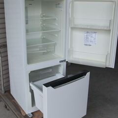 hisense　中古２ドア冷凍冷蔵庫　HR-D15A　試用期間少なく倉庫保管品で美品です　冷蔵104L　冷凍46Lの画像