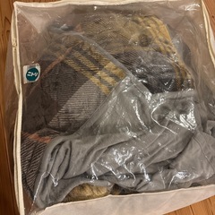 ニトリ　長方形ダイニングテーブル用こたつ布団の画像