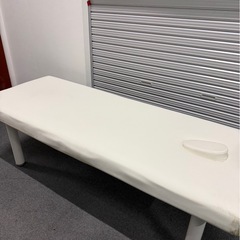 【施術用ベッド】マッサージベッド 顔穴付き 整体 エステ ホワイト 業務用の画像
