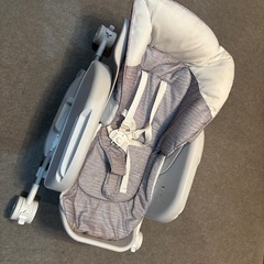 ベビーベッド、ゆらゆらリクライニングの画像