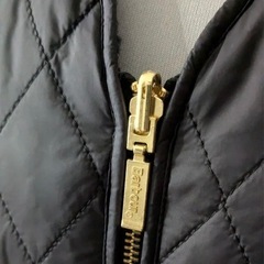 新品 Barbour バブアー ベスト ジレ 新品タグ付きの画像