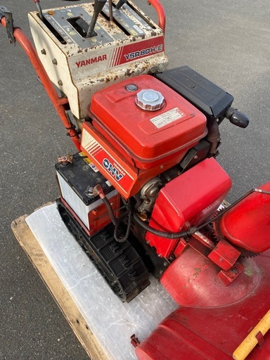 除雪機 ヤンマー  YSR80HE セル付 ジャンク品 部分取り 除雪機 ヤンマー YSR80HE セル付 ジャンク品 部分取り