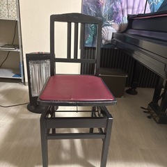 ピアノの椅子 トムソン椅子 アンティークジャンク？の画像