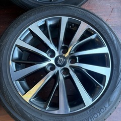 220クラウン純正17インチ夏タイヤ付きアルミホイールの画像